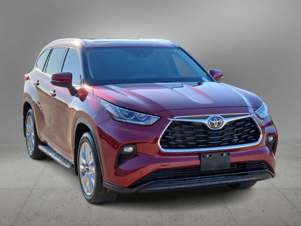 Thumbnail: 2023 Toyota Highlander - 3
