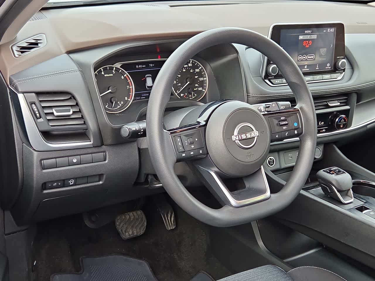 Thumbnail: 2023 Nissan Rogue - 10