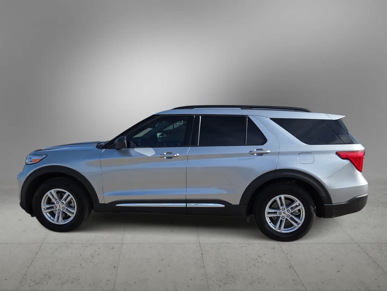 Thumbnail: 2023 Ford Explorer - 5