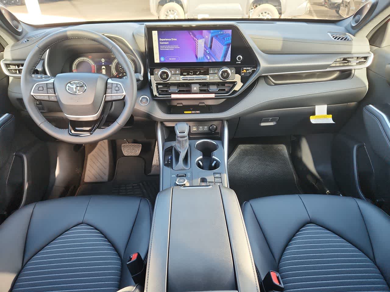 Thumbnail: 2026 Toyota Highlander - 14