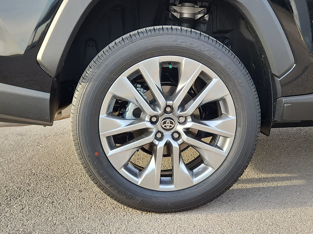 Thumbnail: 2025 Toyota RAV4 - 12