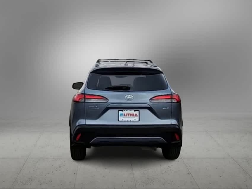 2024 Toyota Corolla Cross XLE 7