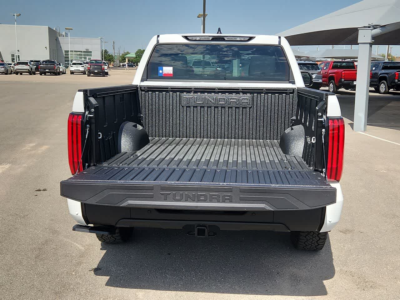 Thumbnail: 2025 Toyota Tundra - 23
