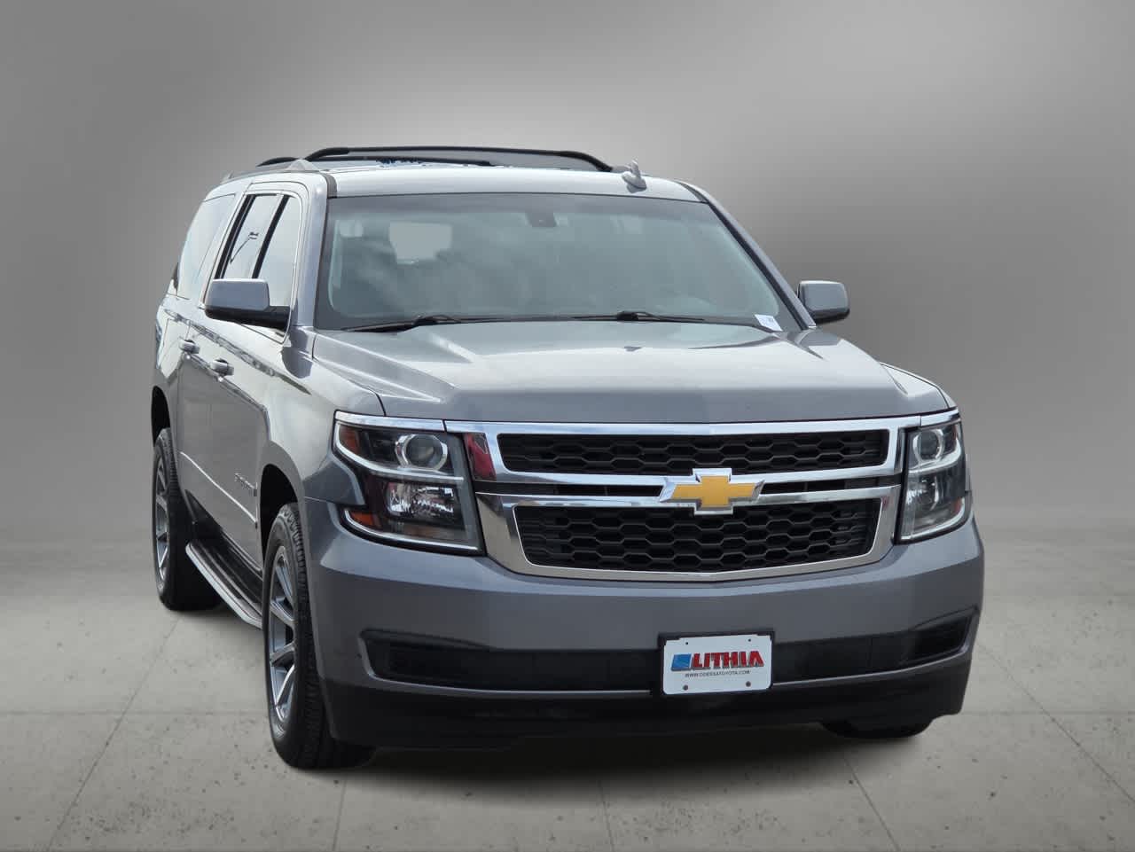 Thumbnail: 2018 Chevrolet Suburban - 3