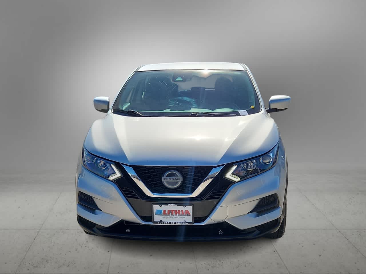 Thumbnail: 2020 Nissan Rogue Sport - 3