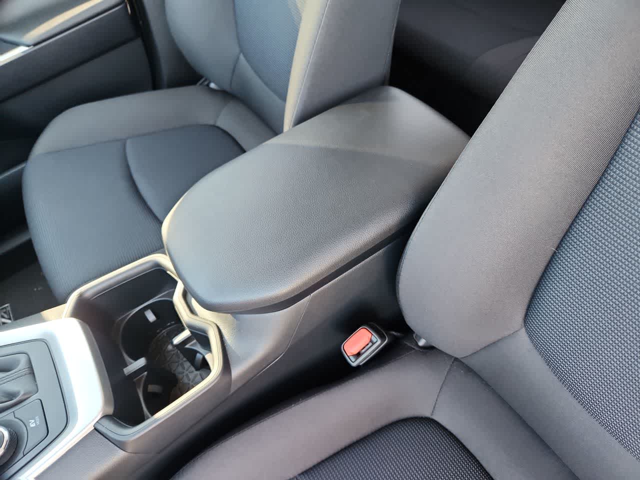 Thumbnail: 2025 Toyota RAV4 - 20