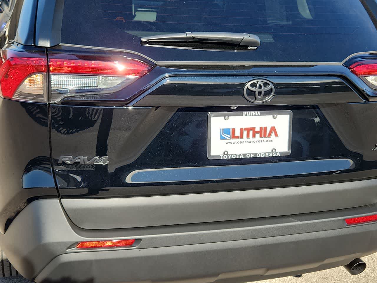 Thumbnail: 2025 Toyota RAV4 - 11