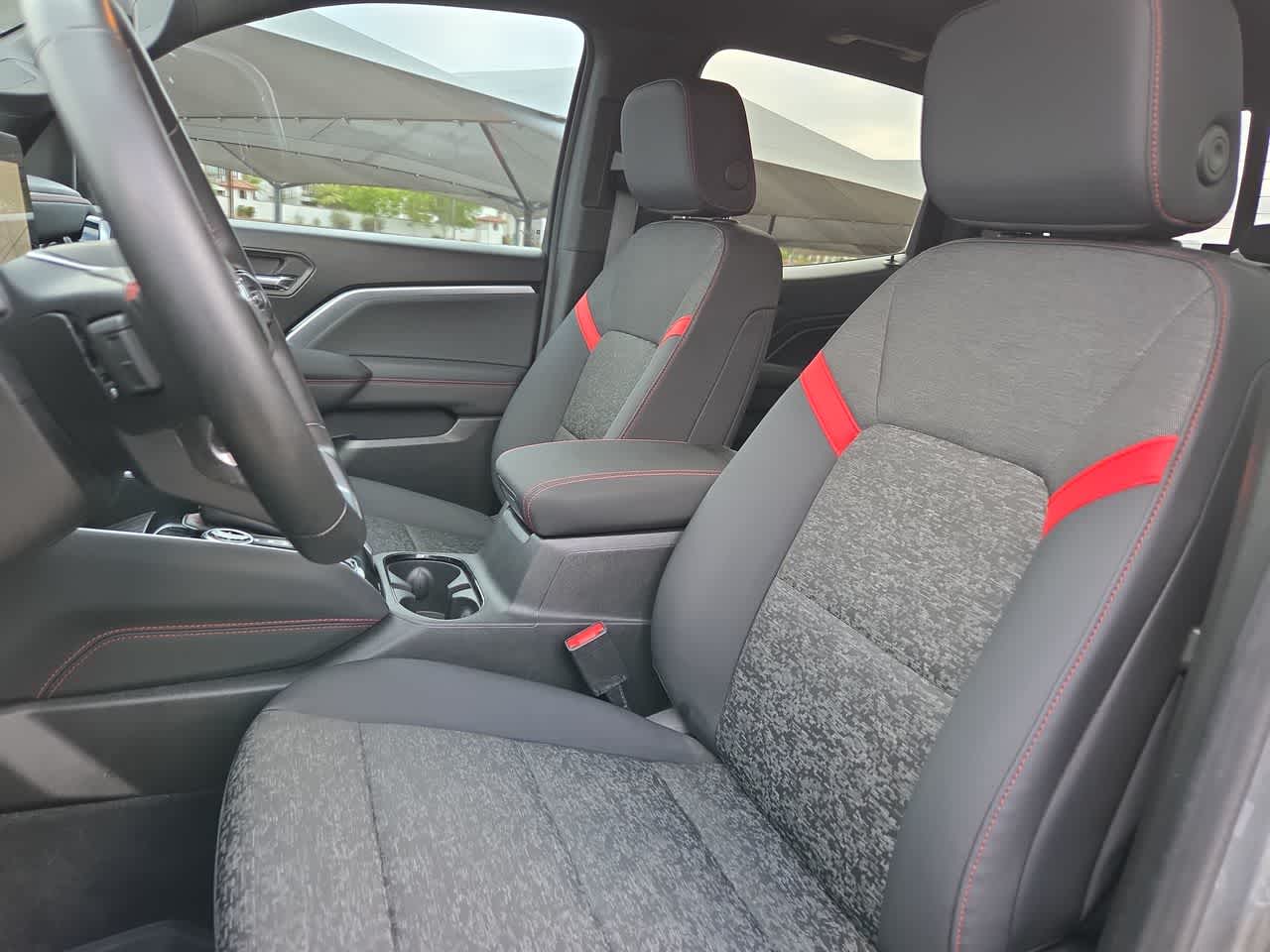 Thumbnail: 2024 Chevrolet Colorado - 15