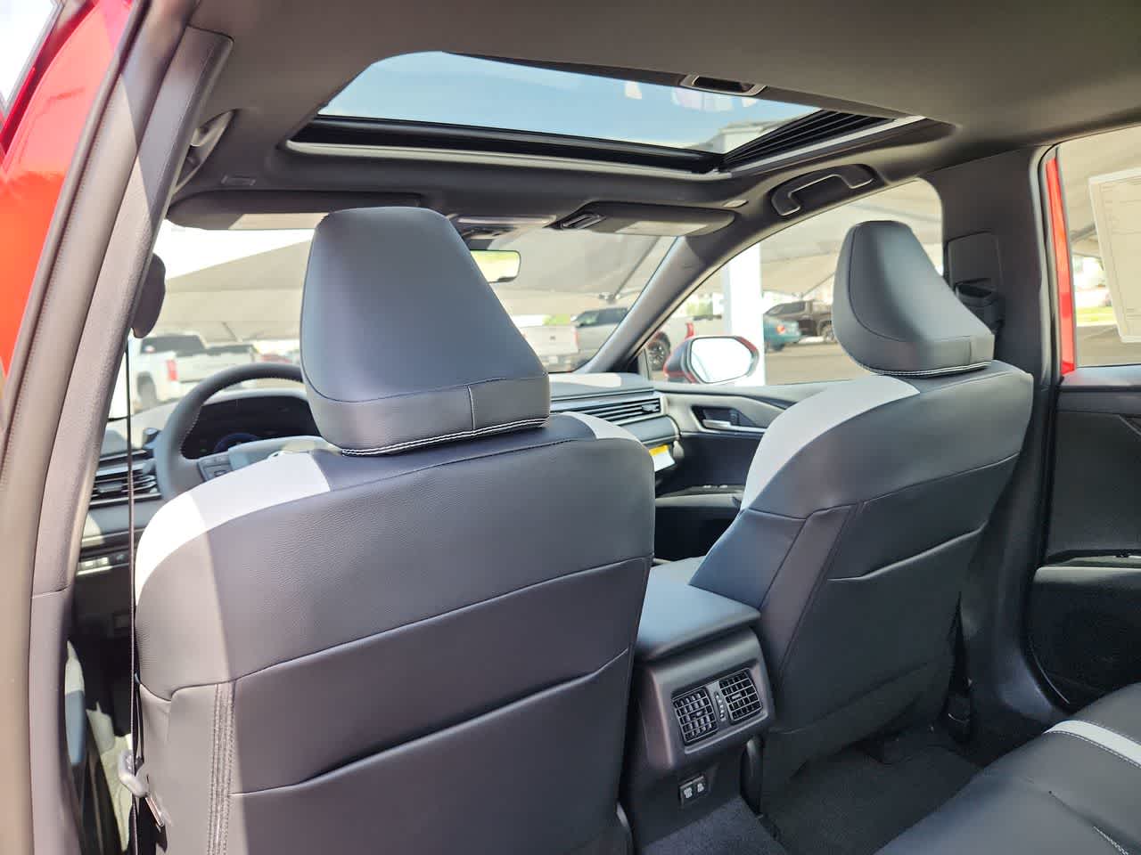 Thumbnail: 2025 Toyota Camry - 16