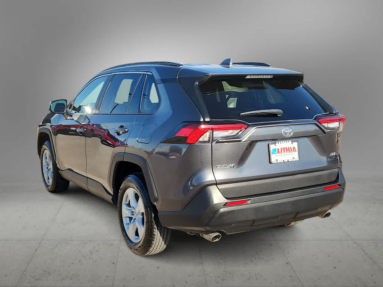 Thumbnail: 2019 Toyota RAV4 - 6