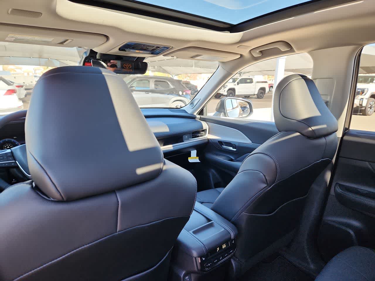 Thumbnail: 2026 Toyota Grand Highlander - 16