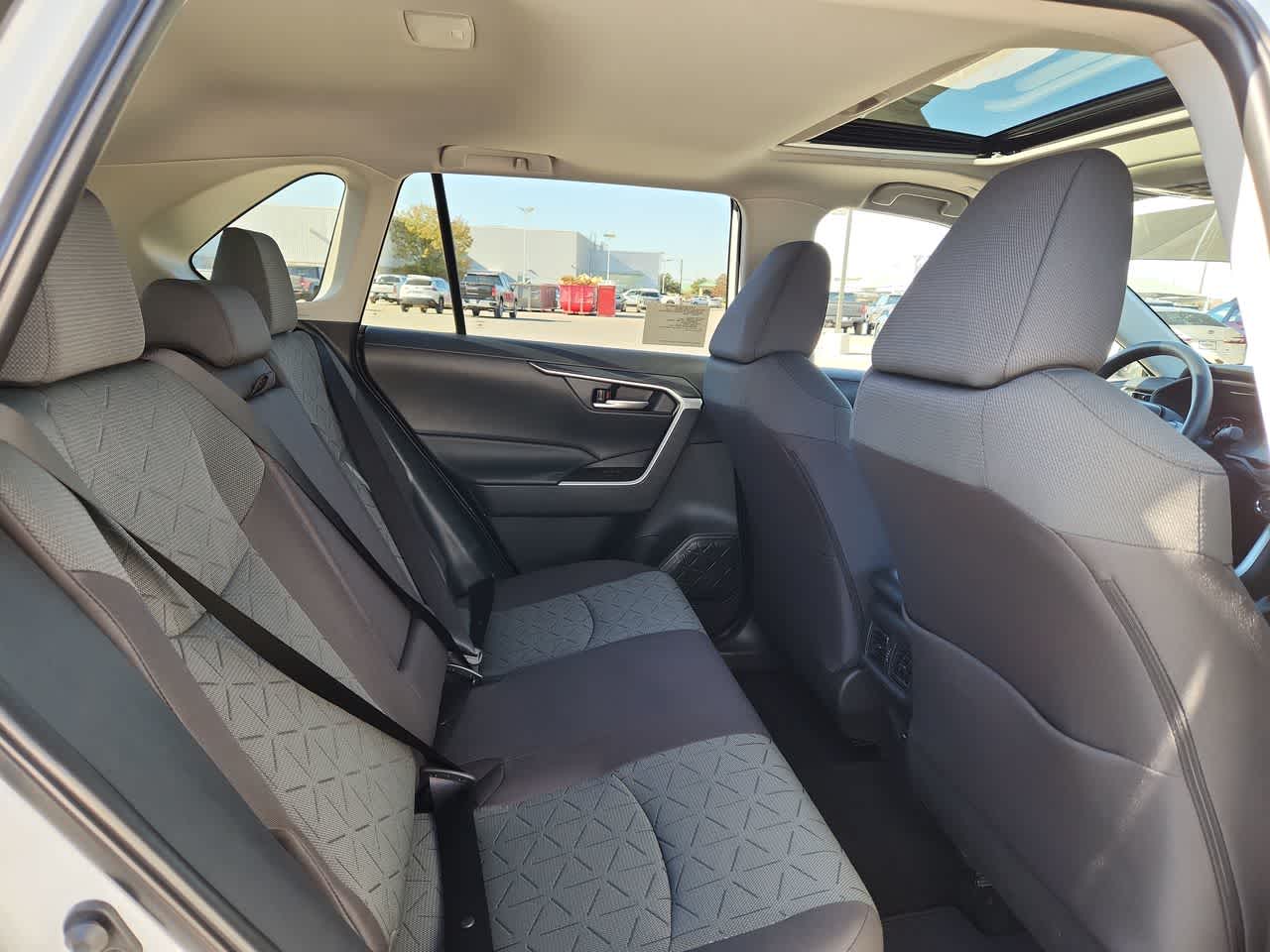 Thumbnail: 2025 Toyota RAV4 - 17