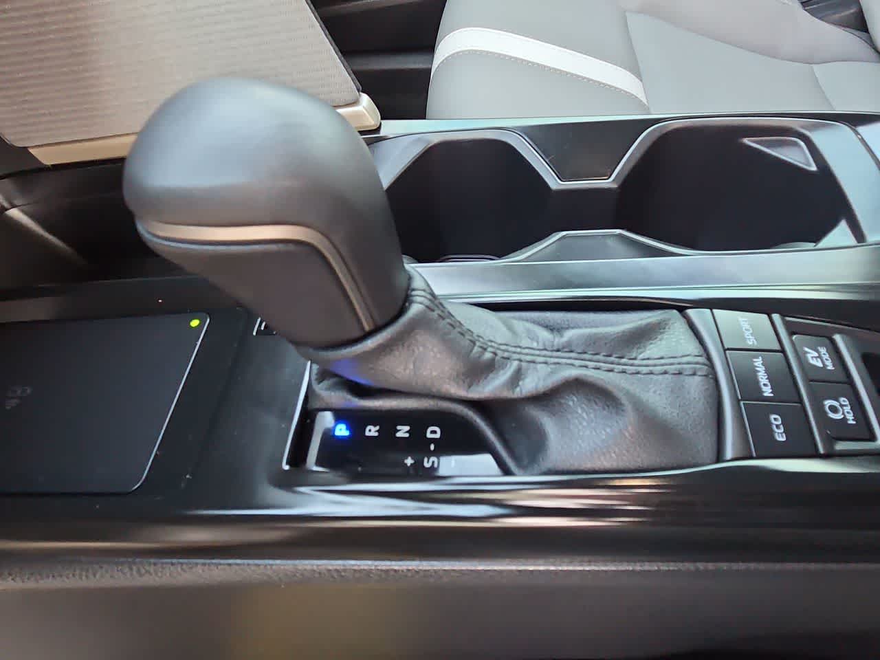 Thumbnail: 2025 Toyota Camry - 20