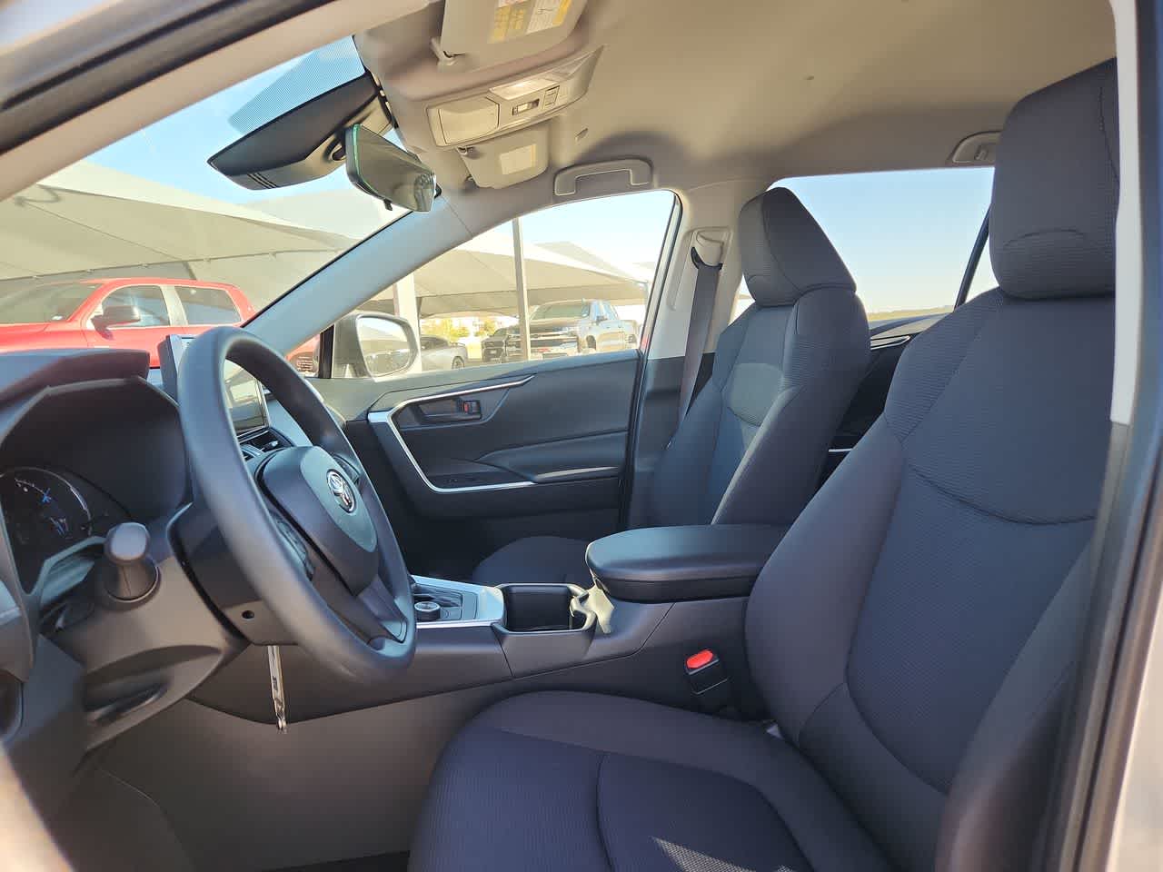 Thumbnail: 2025 Toyota RAV4 - 15