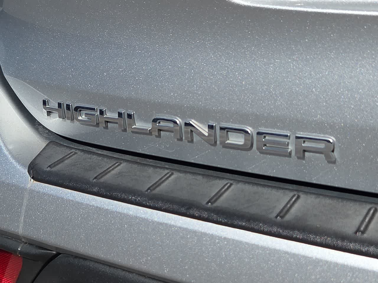 Thumbnail: 2023 Toyota Highlander - 11