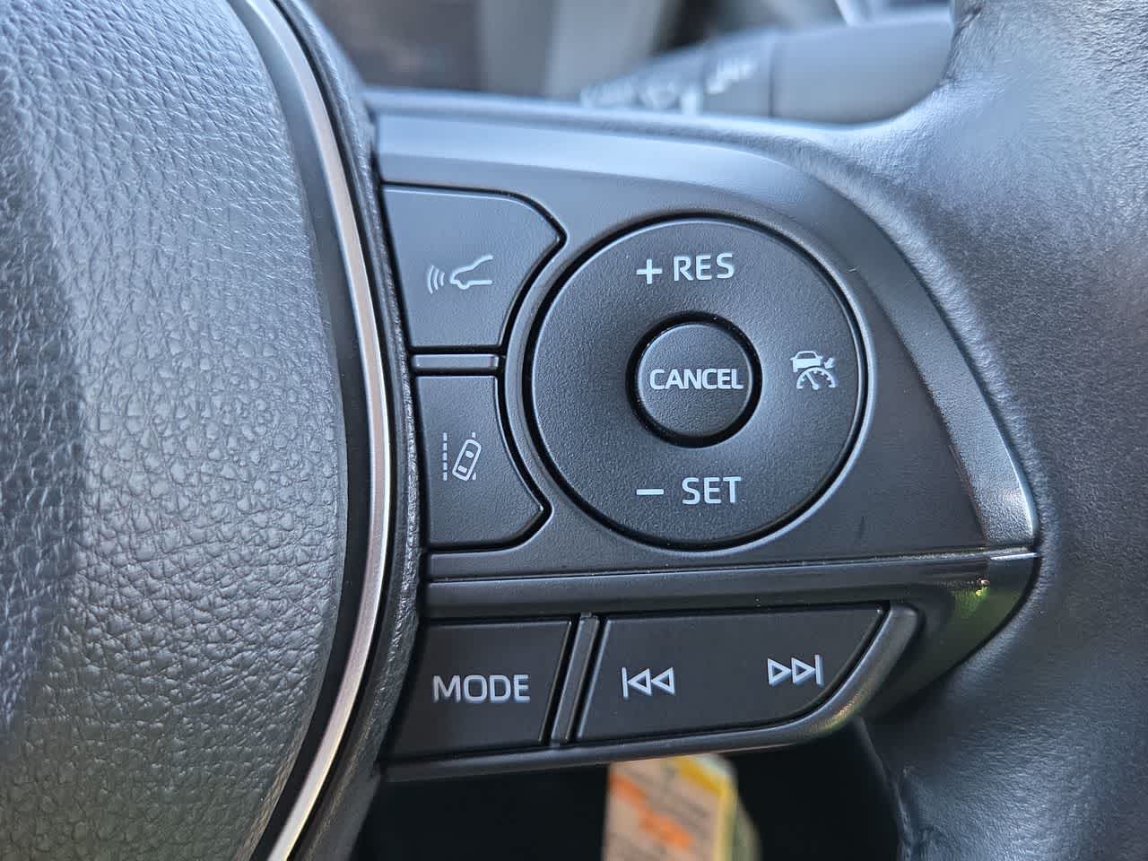 Thumbnail: 2022 Toyota Corolla - 23