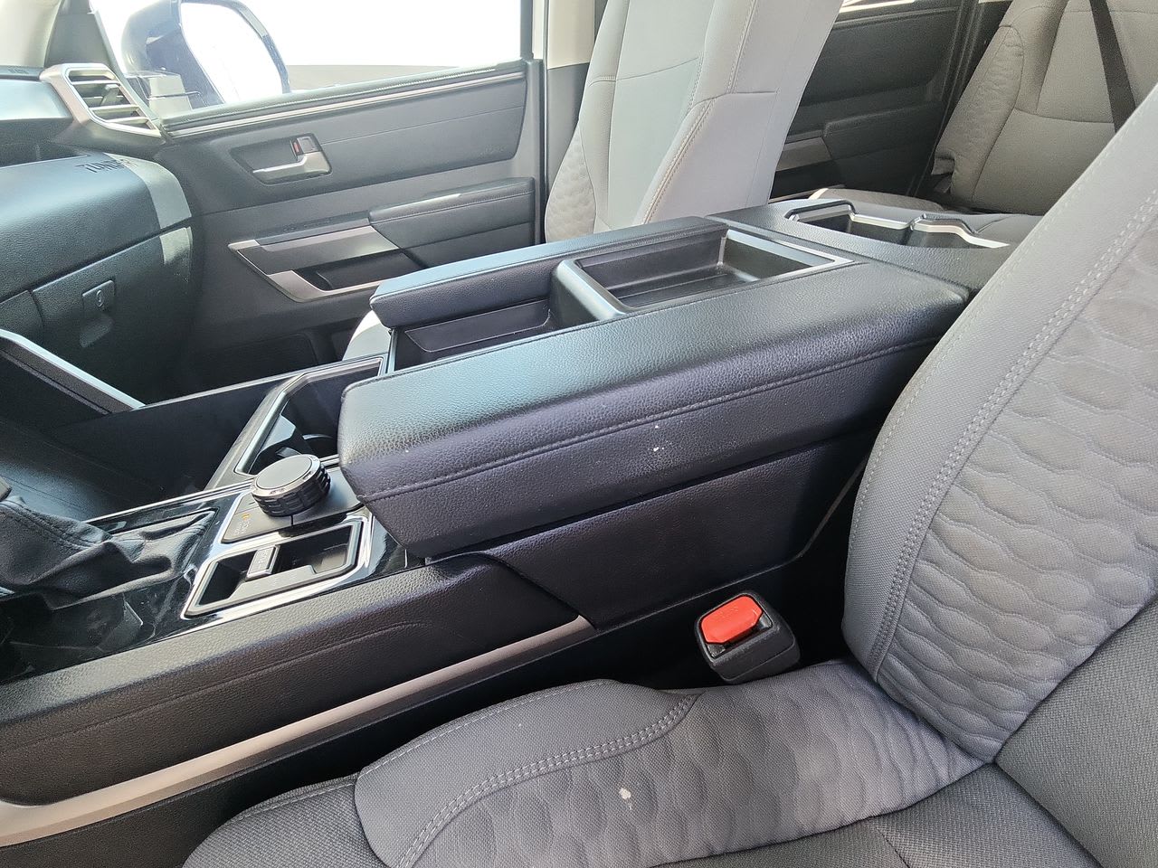 Thumbnail: 2022 Toyota Tundra - 16