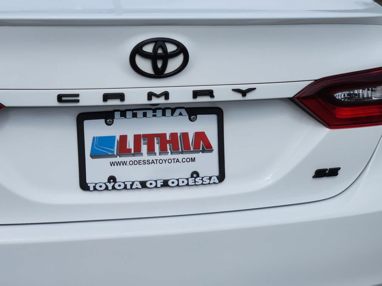 2022 Toyota Camry SE 11
