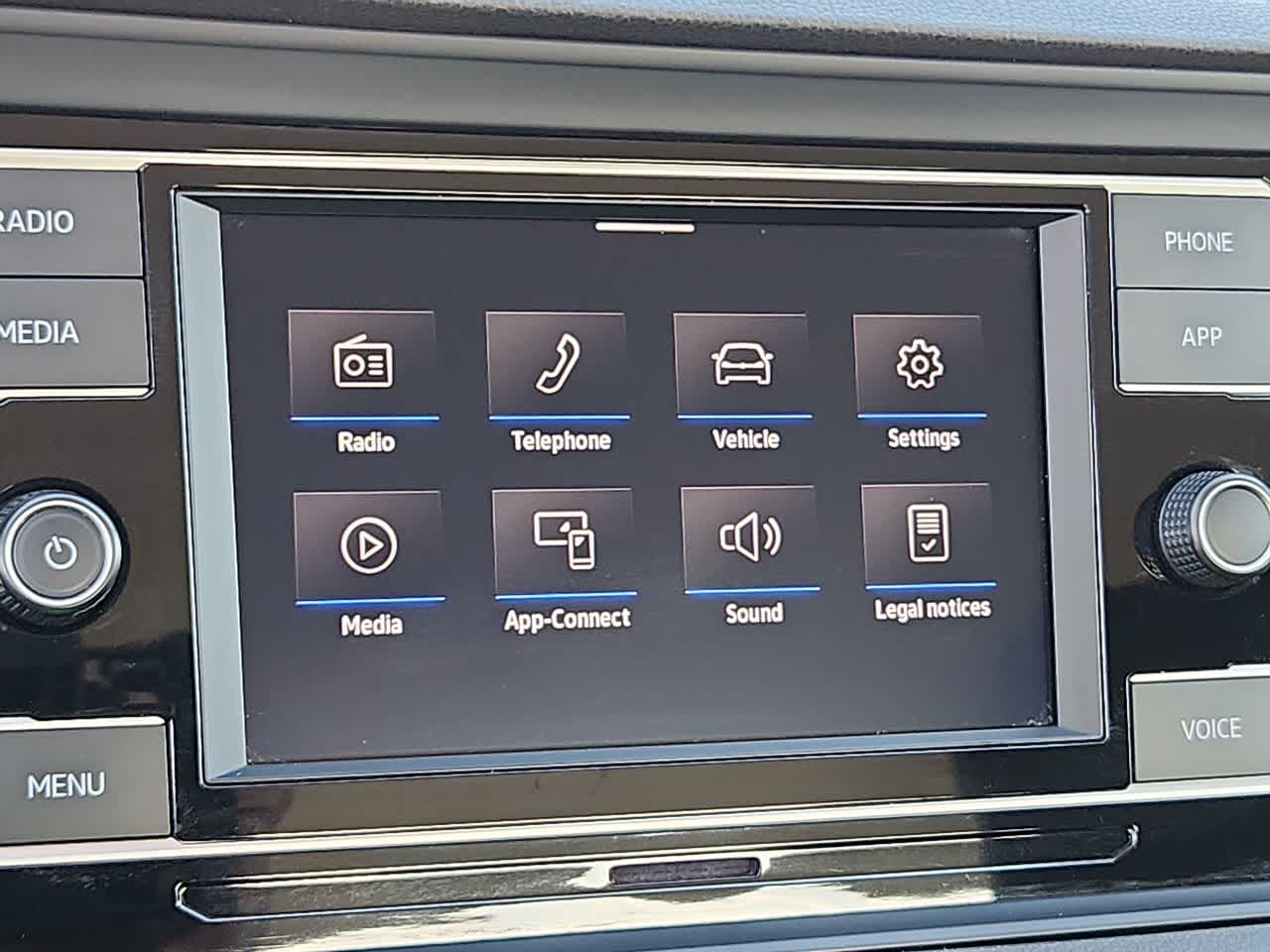 Thumbnail: 2024 Volkswagen Jetta - 24