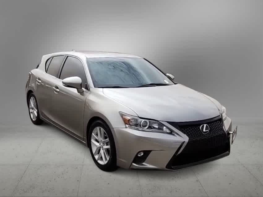 Thumbnail: 2017 Lexus CT - 2