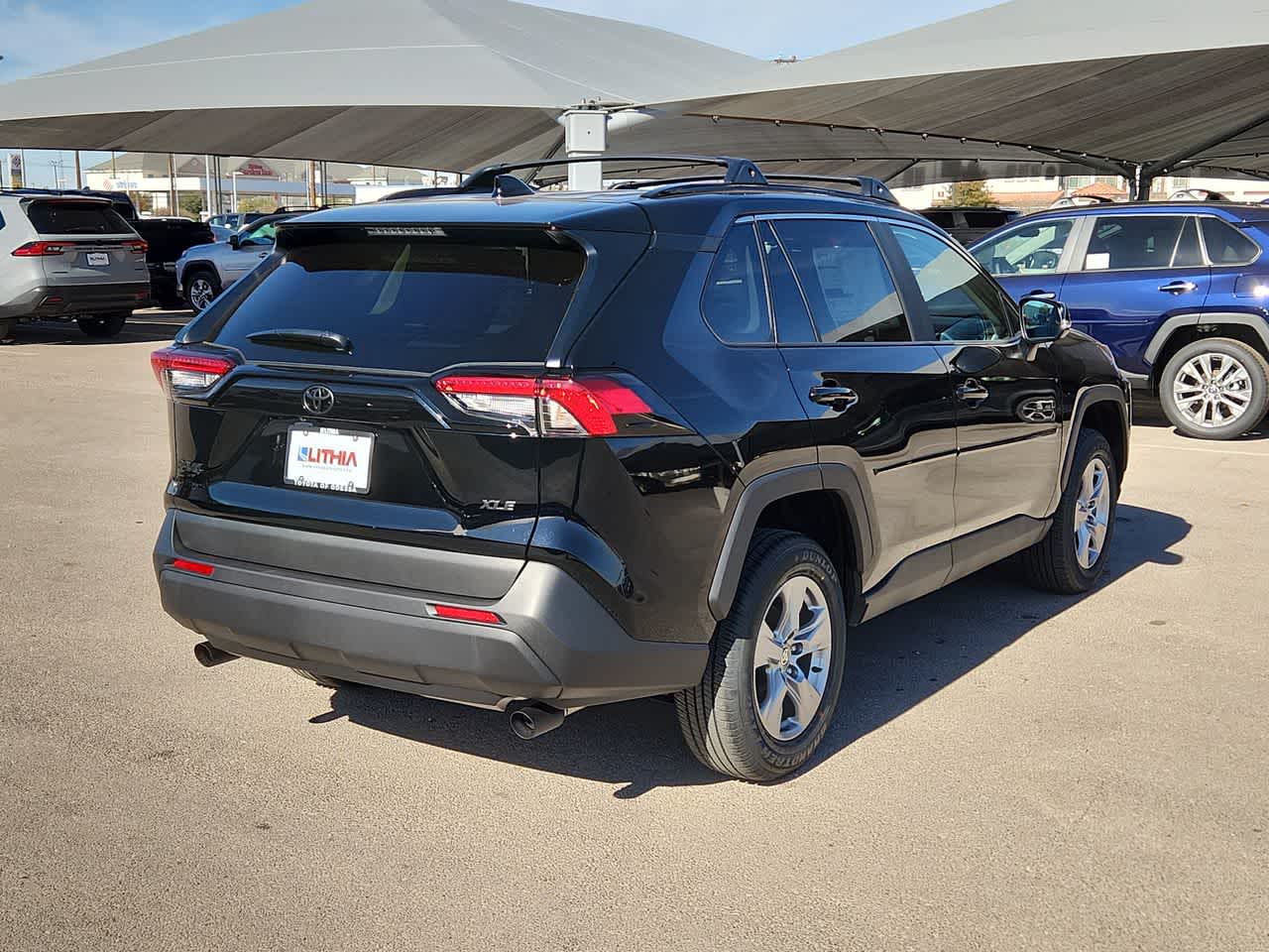 Thumbnail: 2025 Toyota RAV4 - 8