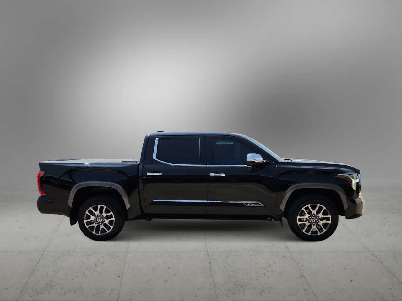 Thumbnail: 2024 Toyota Tundra - 9