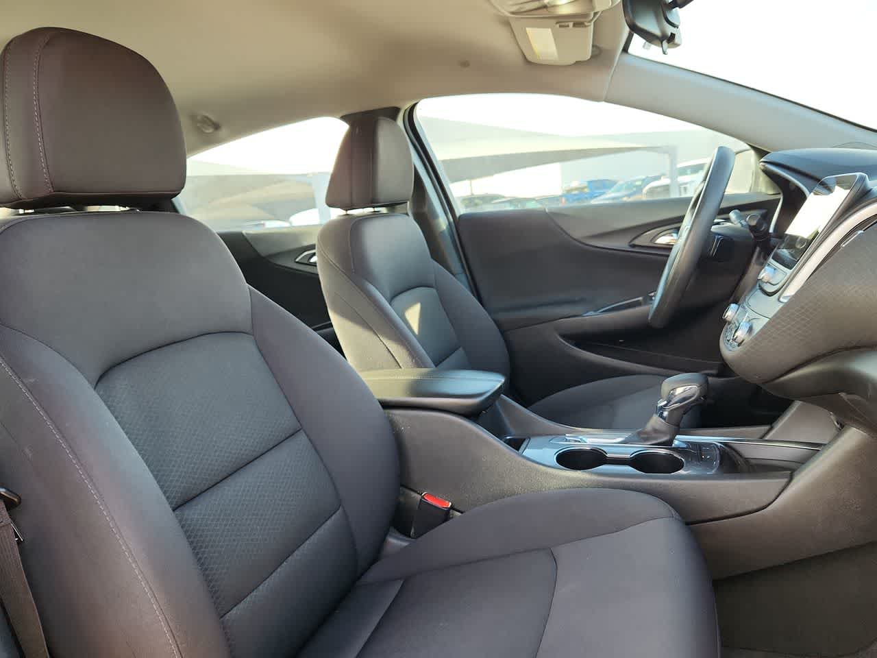 Thumbnail: 2024 Chevrolet Malibu - 18