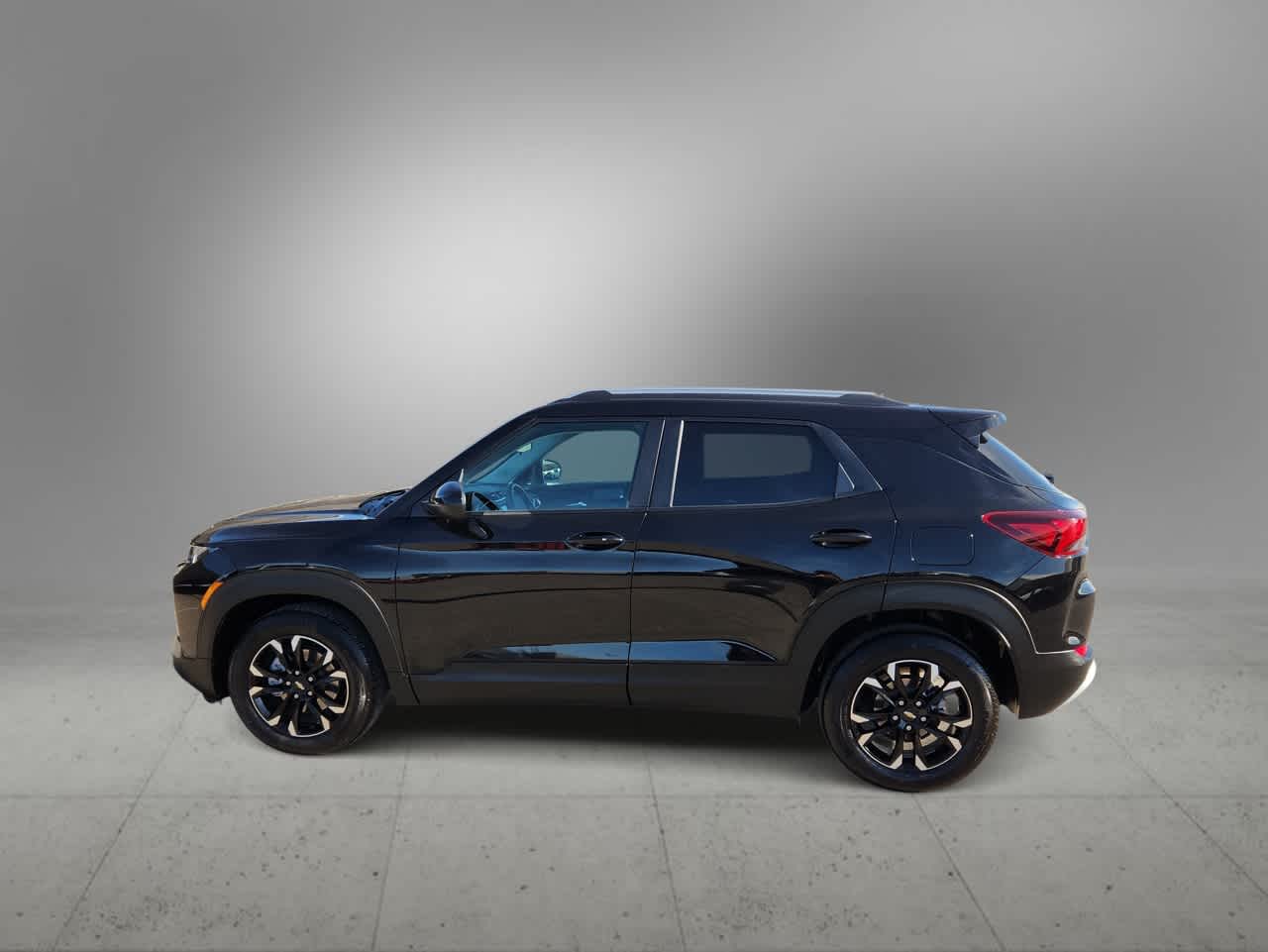 Thumbnail: 2023 Chevrolet TrailBlazer - 5