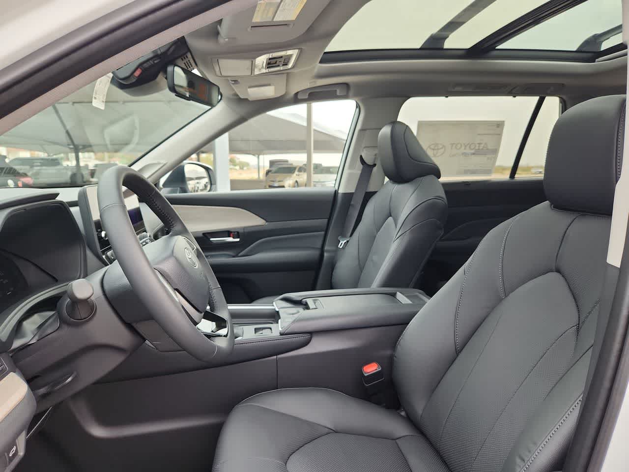 Thumbnail: 2026 Toyota Grand Highlander - 15