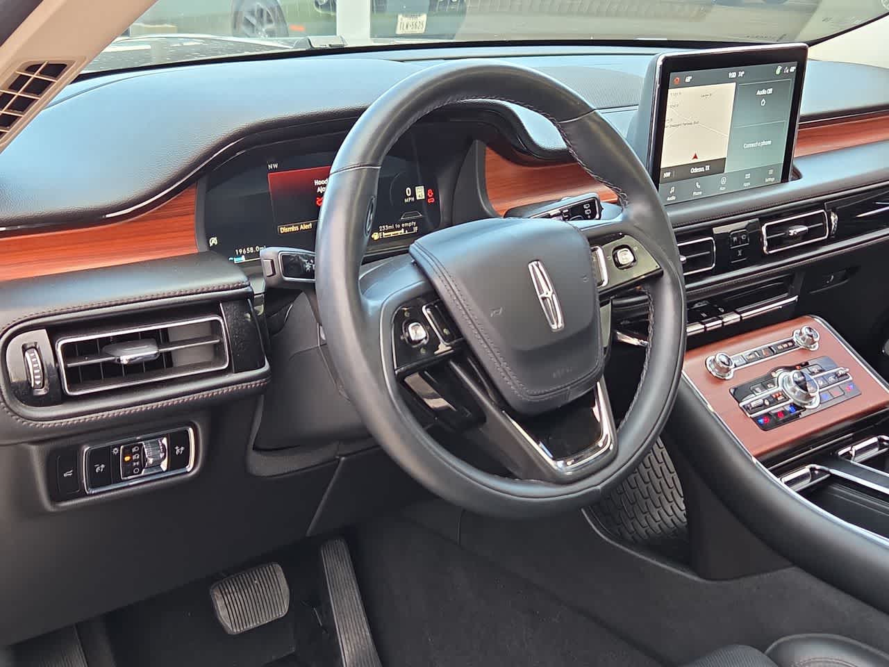 Thumbnail: 2024 Lincoln Aviator - 10
