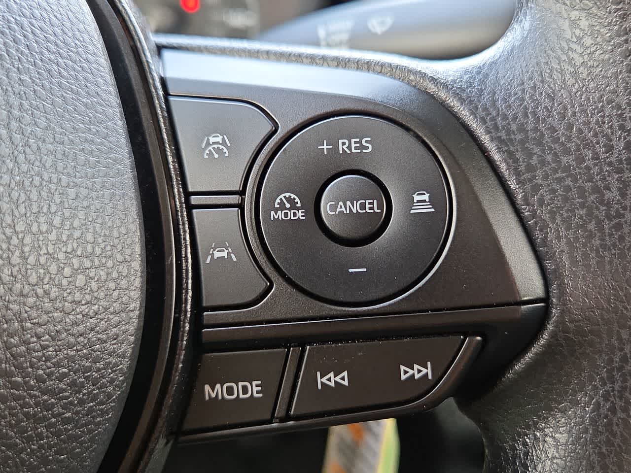 Thumbnail: 2025 Toyota Corolla - 22