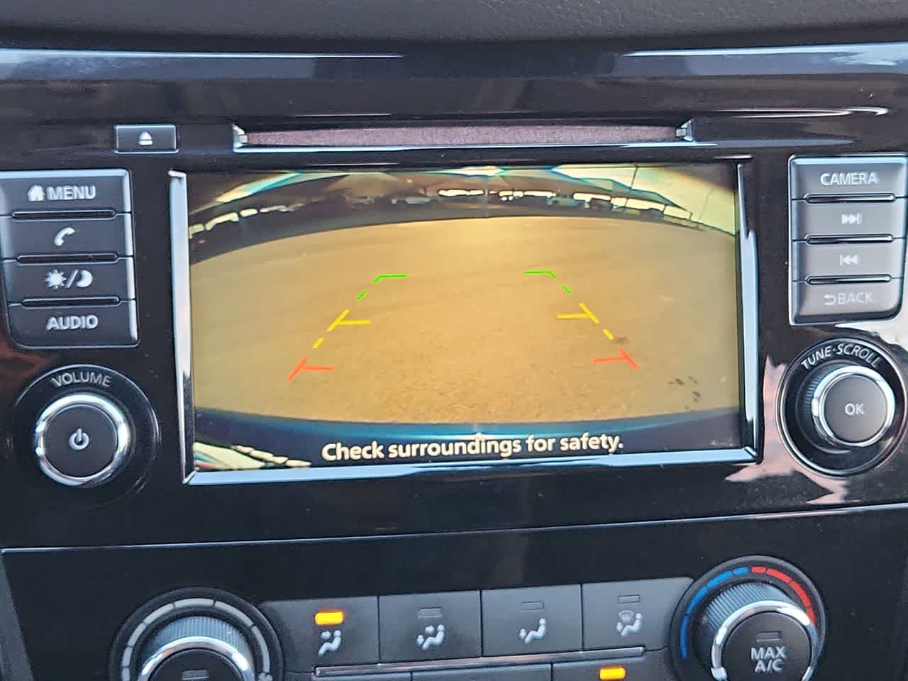 Thumbnail: 2022 Nissan Rogue Sport - 25