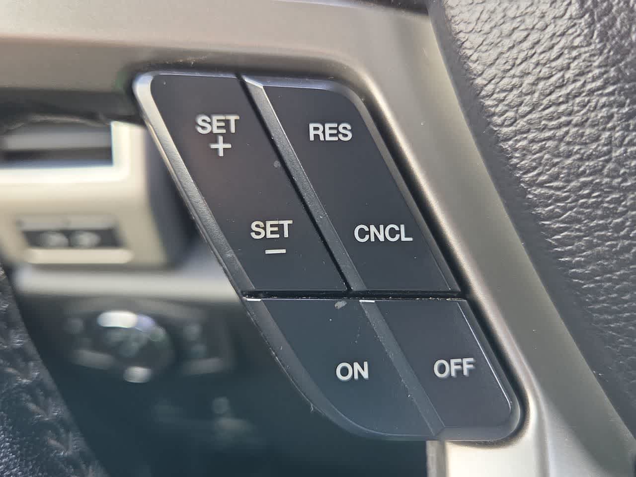 Thumbnail: 2020 Ford Econoline - 23