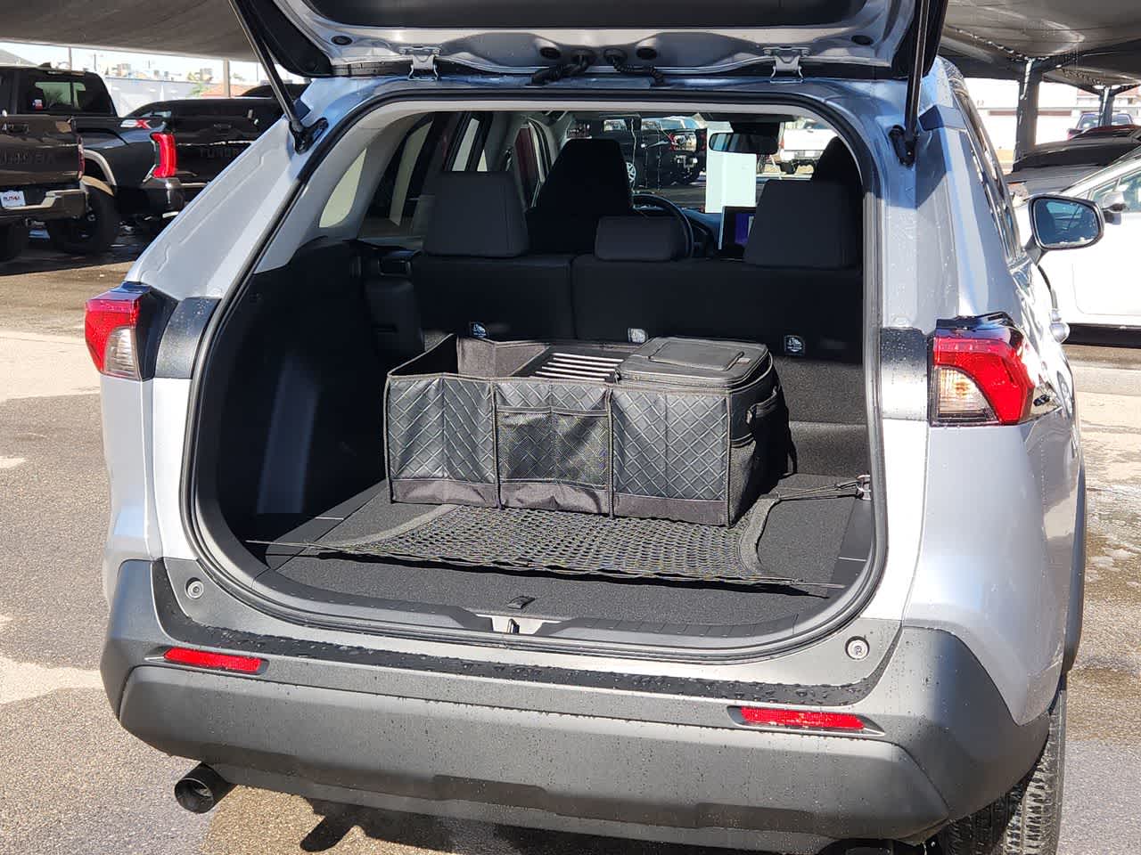 Thumbnail: 2025 Toyota RAV4 - 23