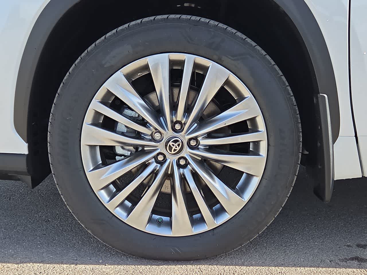 Thumbnail: 2026 Toyota Highlander - 12