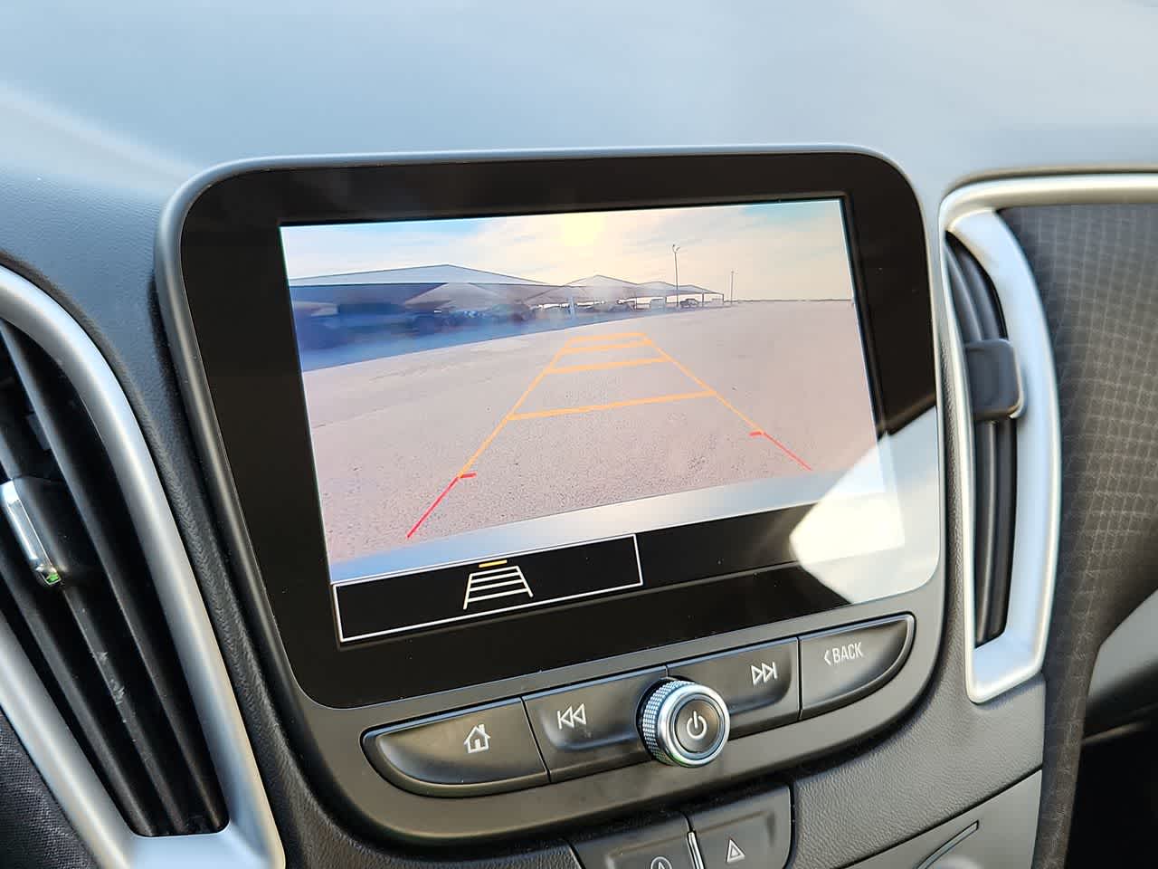 Thumbnail: 2024 Chevrolet Malibu - 25