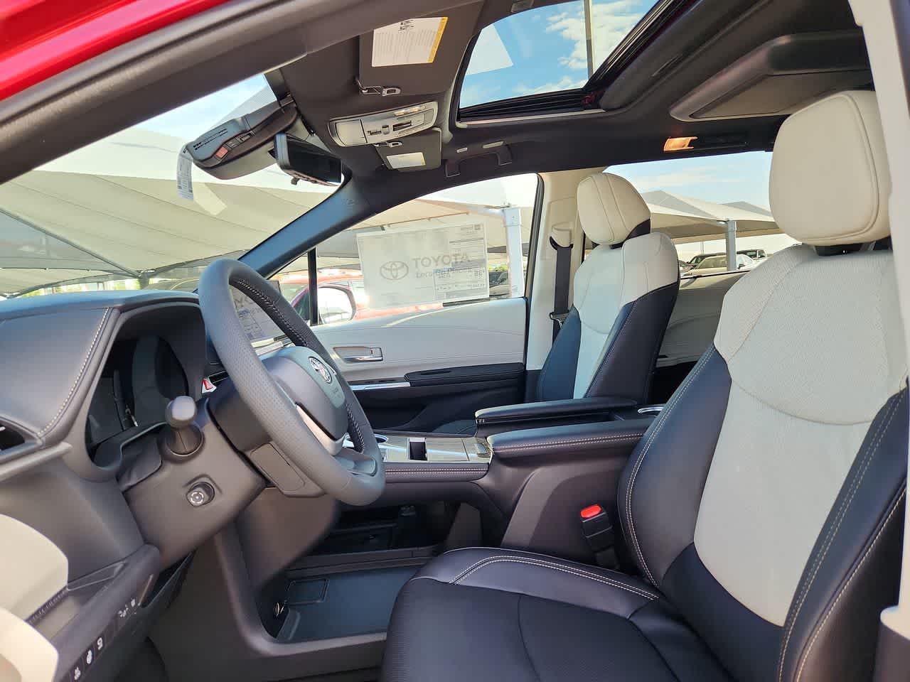 Thumbnail: 2025 Toyota Sienna - 15