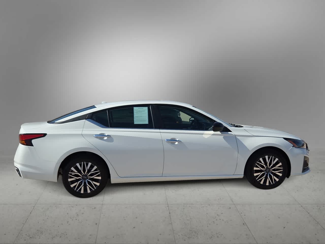 Thumbnail: 2025 Nissan Altima - 9