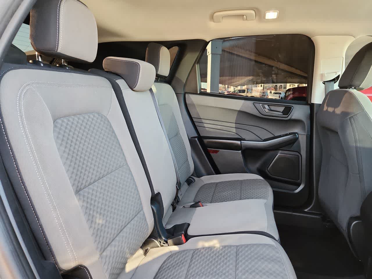 Thumbnail: 2022 Ford Escape - 17