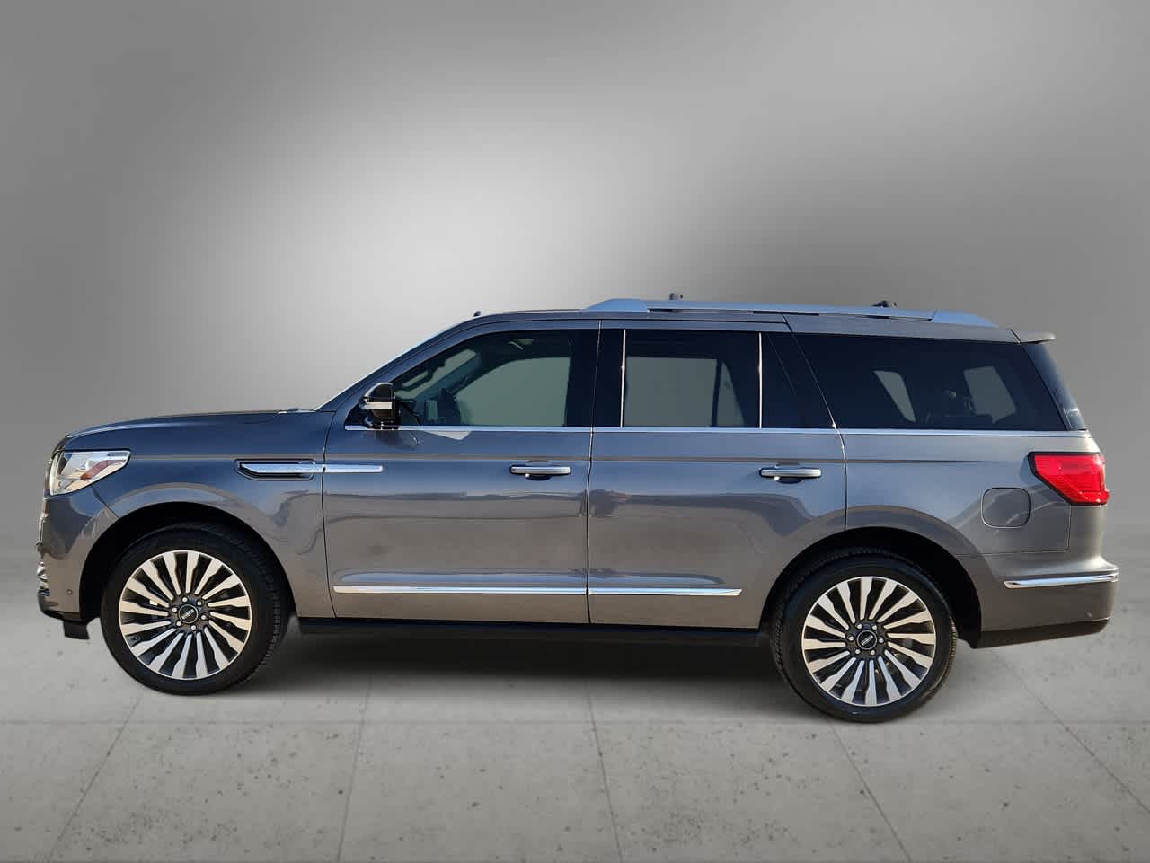 Thumbnail: 2021 Lincoln Navigator - 5