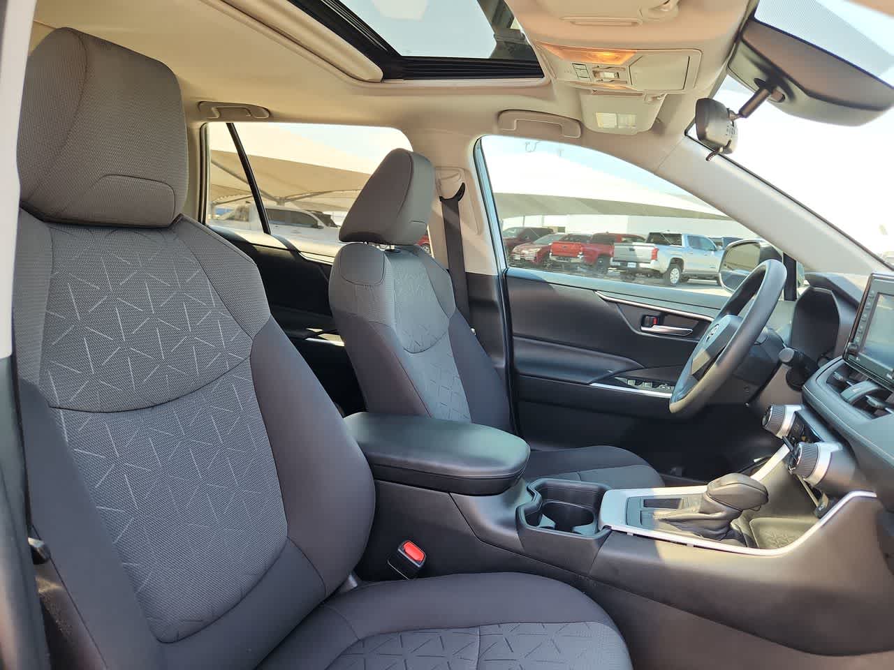 Thumbnail: 2020 Toyota RAV4 - 18