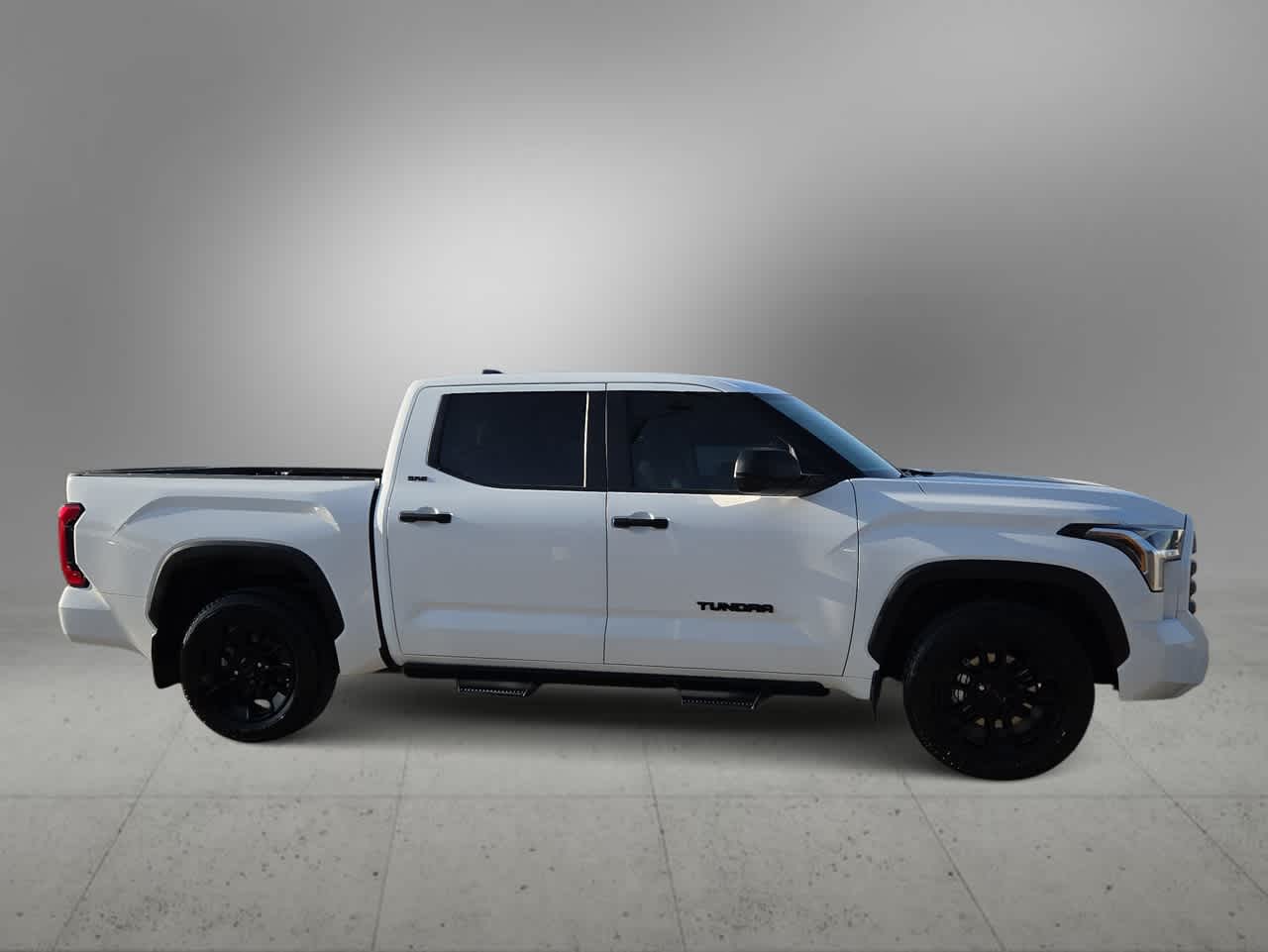 Thumbnail: 2024 Toyota Tundra - 9