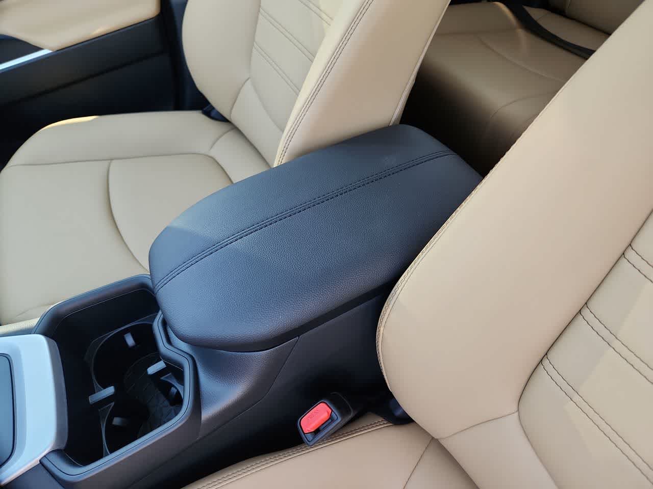 Thumbnail: 2025 Toyota RAV4 - 20