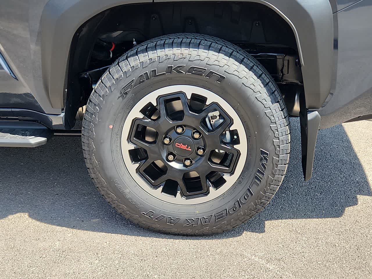 Thumbnail: 2025 Toyota 4Runner - 12