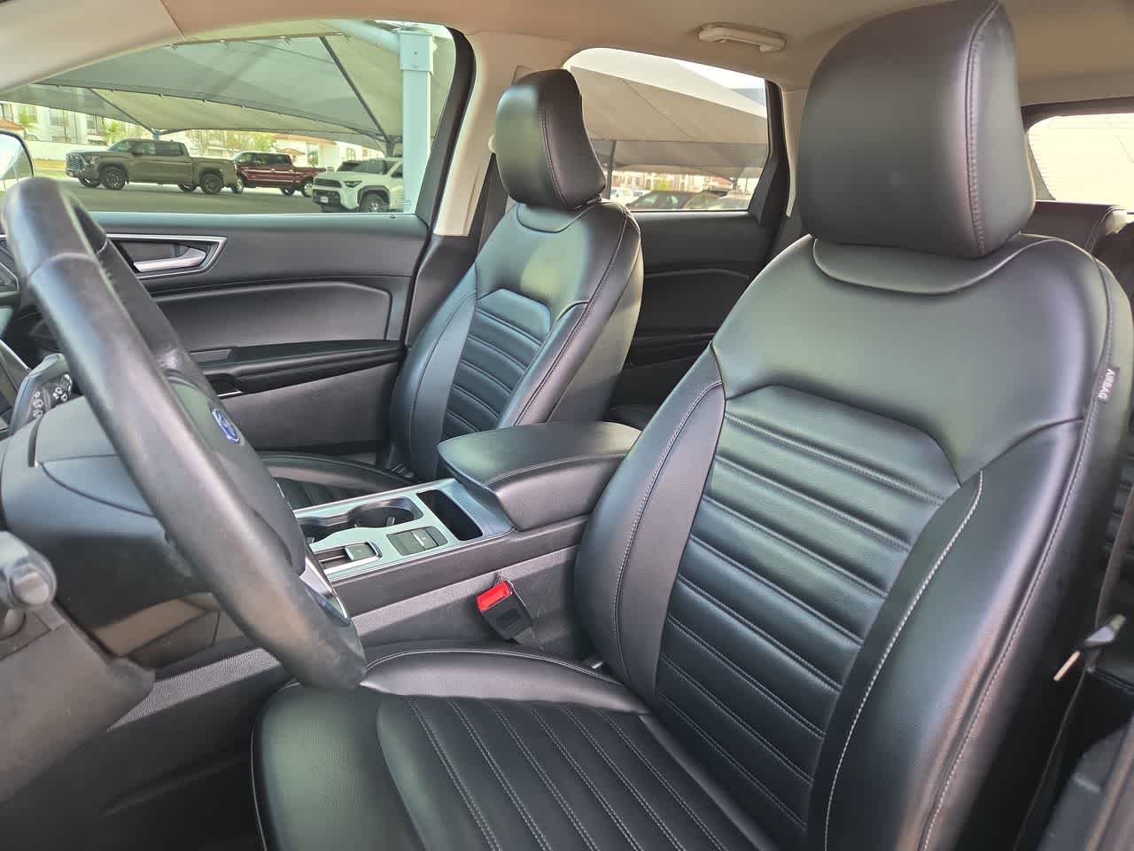 Thumbnail: 2022 Ford Edge - 16