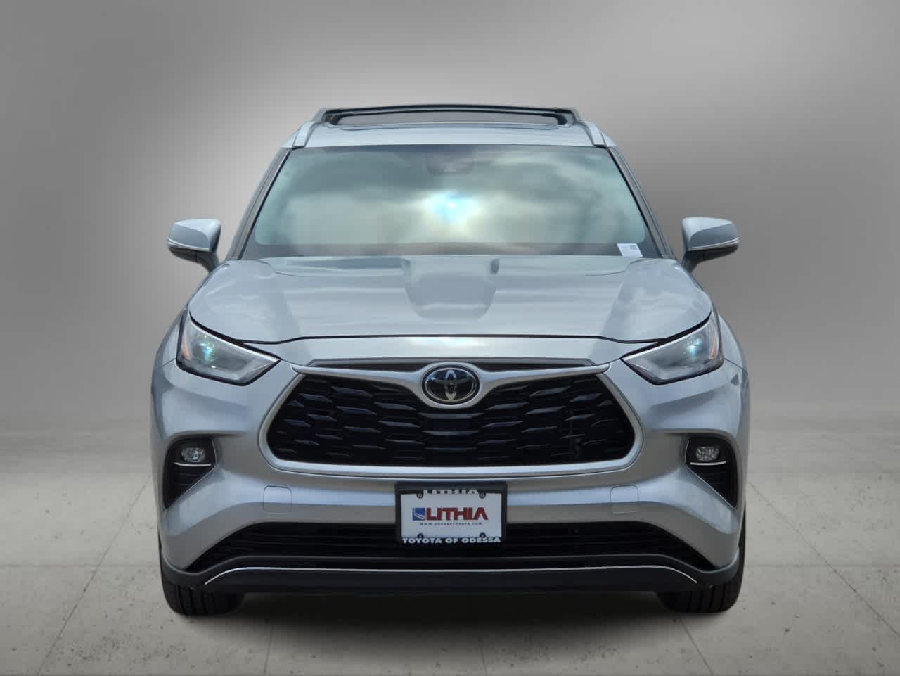 Thumbnail: 2023 Toyota Highlander - 3