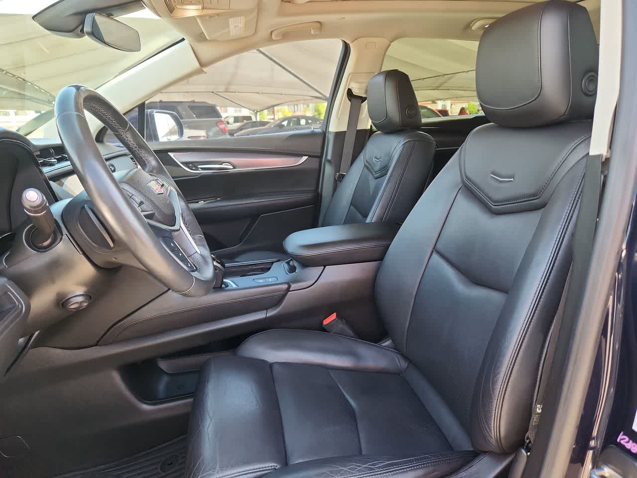 Thumbnail: 2017 Cadillac XT5 - 15