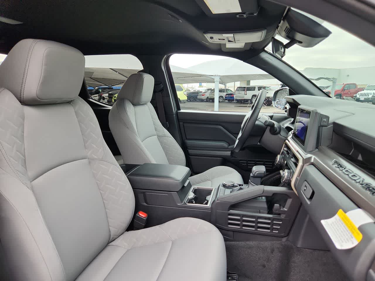 Thumbnail: 2025 Toyota Tacoma - 18