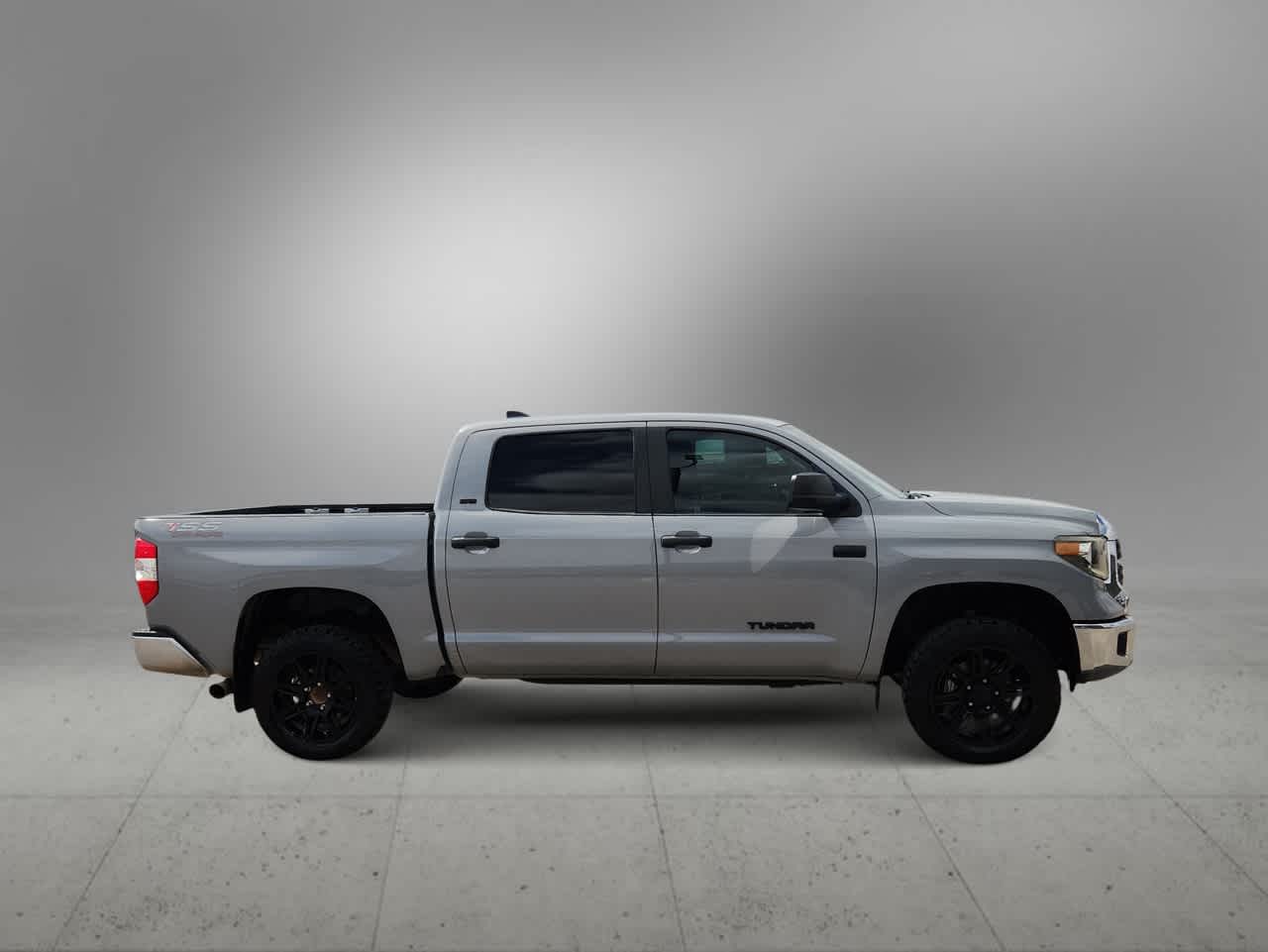 Thumbnail: 2020 Toyota Tundra - 9