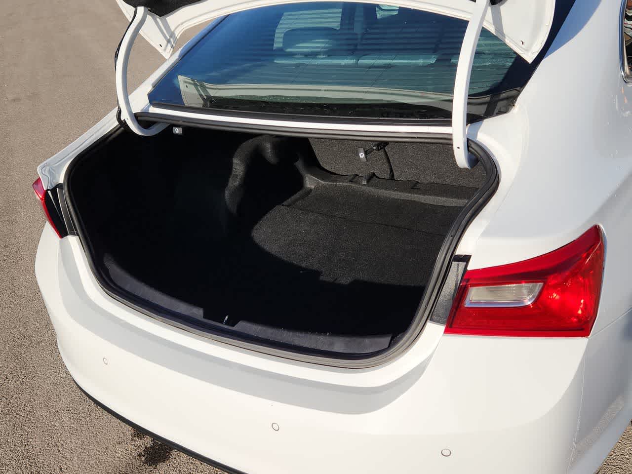 Thumbnail: 2024 Chevrolet Malibu - 23